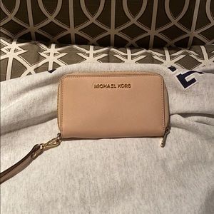 Michael Kors wristlet